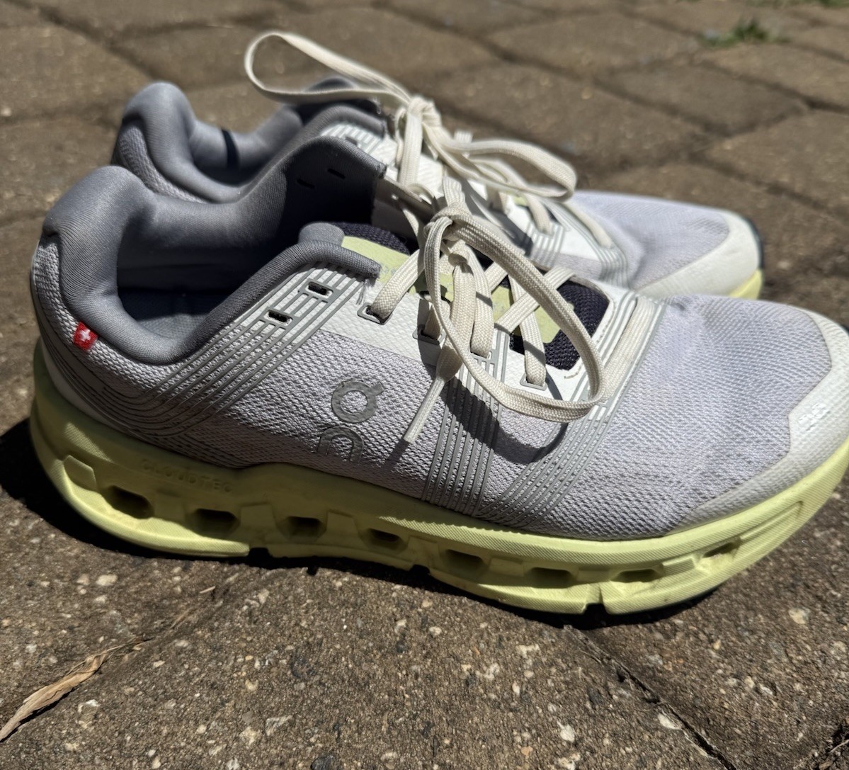 On Cloudgo Women’s Road Running Shoes Size 8.5 Frost Hay Gray/Green Lace Up