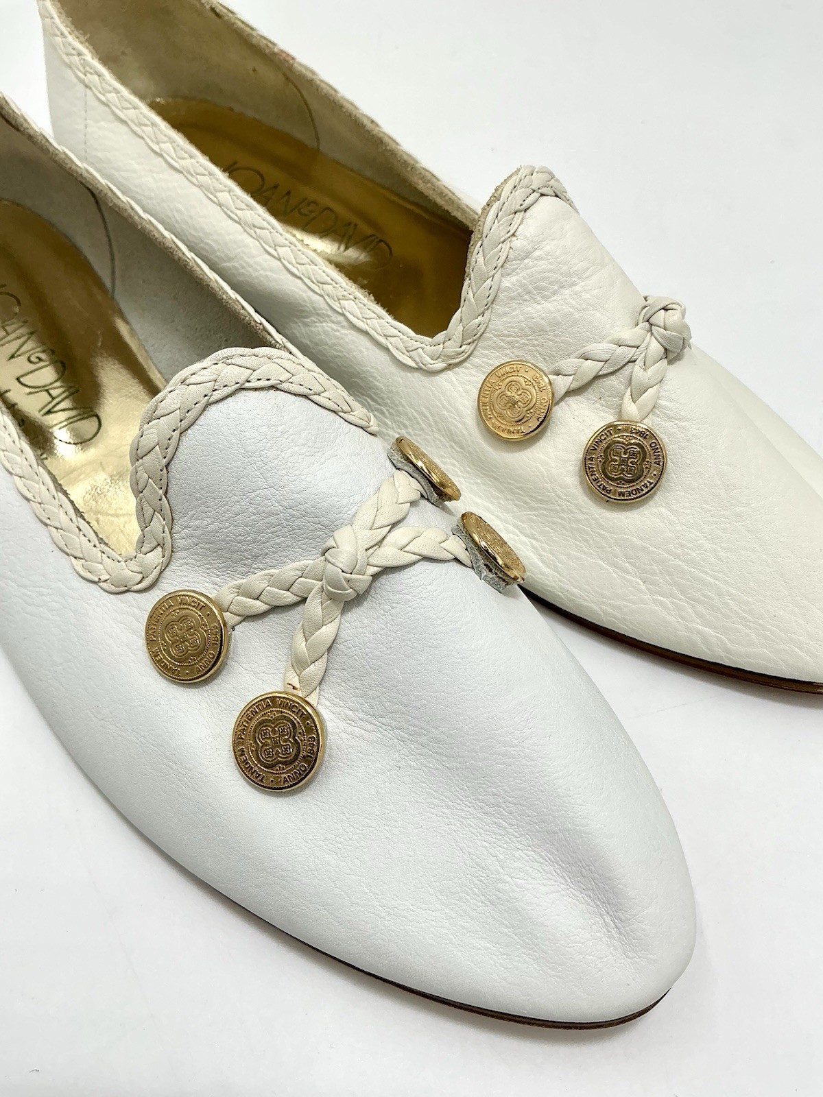 Joan & David White Leather Slip-on Loafer Gold Coins ~Made In Italy~ 8 NEW $120