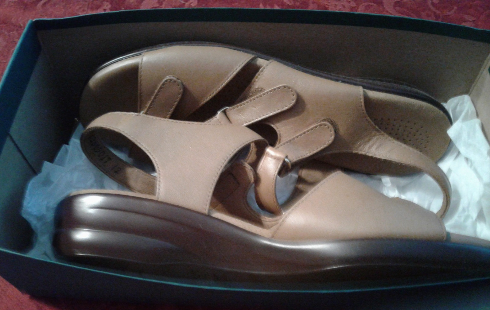 SAS Tabby Slingback Tripad Comfort Sandal Caramel Leather Women Size 9.5 N w/box