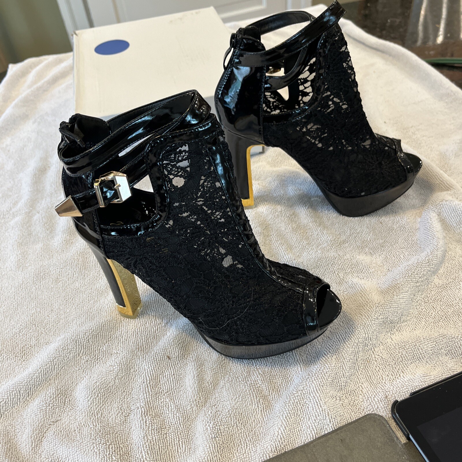 Getmorebeauty Womens LLA525 Black Platform Heels Shoes 7 Medium (B,M) NEW IN BOX