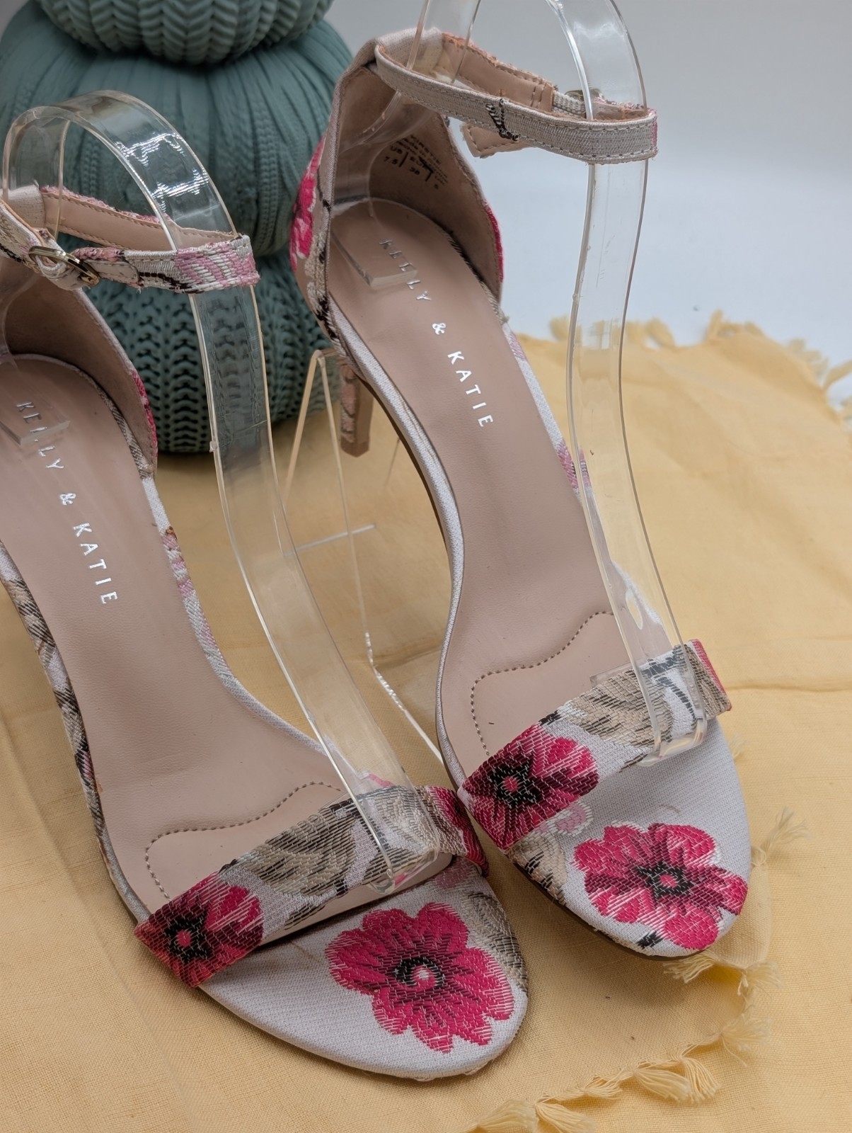 Kelly & Katie Kirstie Floral Ankle Strap Heeled Sandals Pink Multi Size 7.5 New