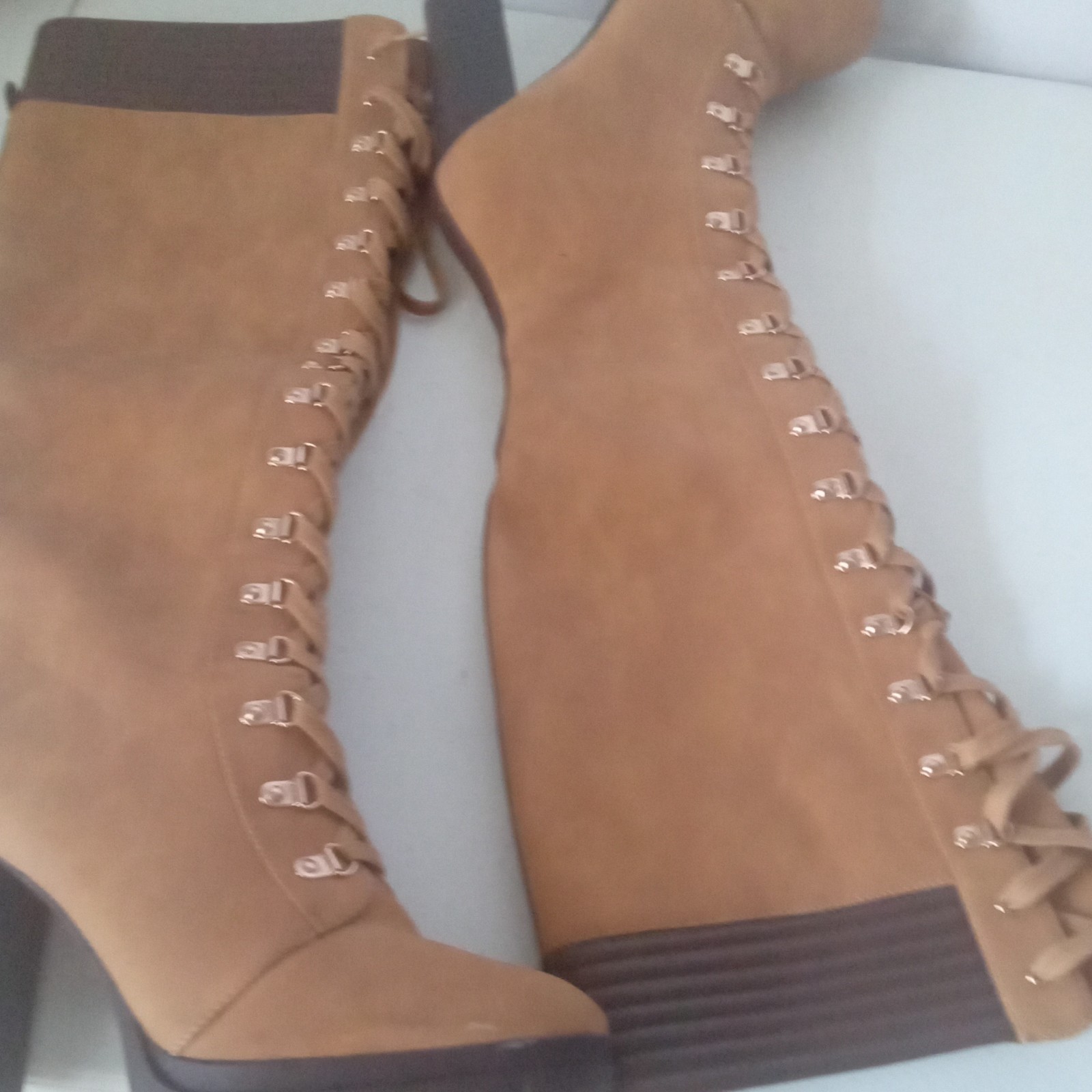 Women’s Tan Leather Knee High Combat Boots Lace Up Solid, US Size 9.5