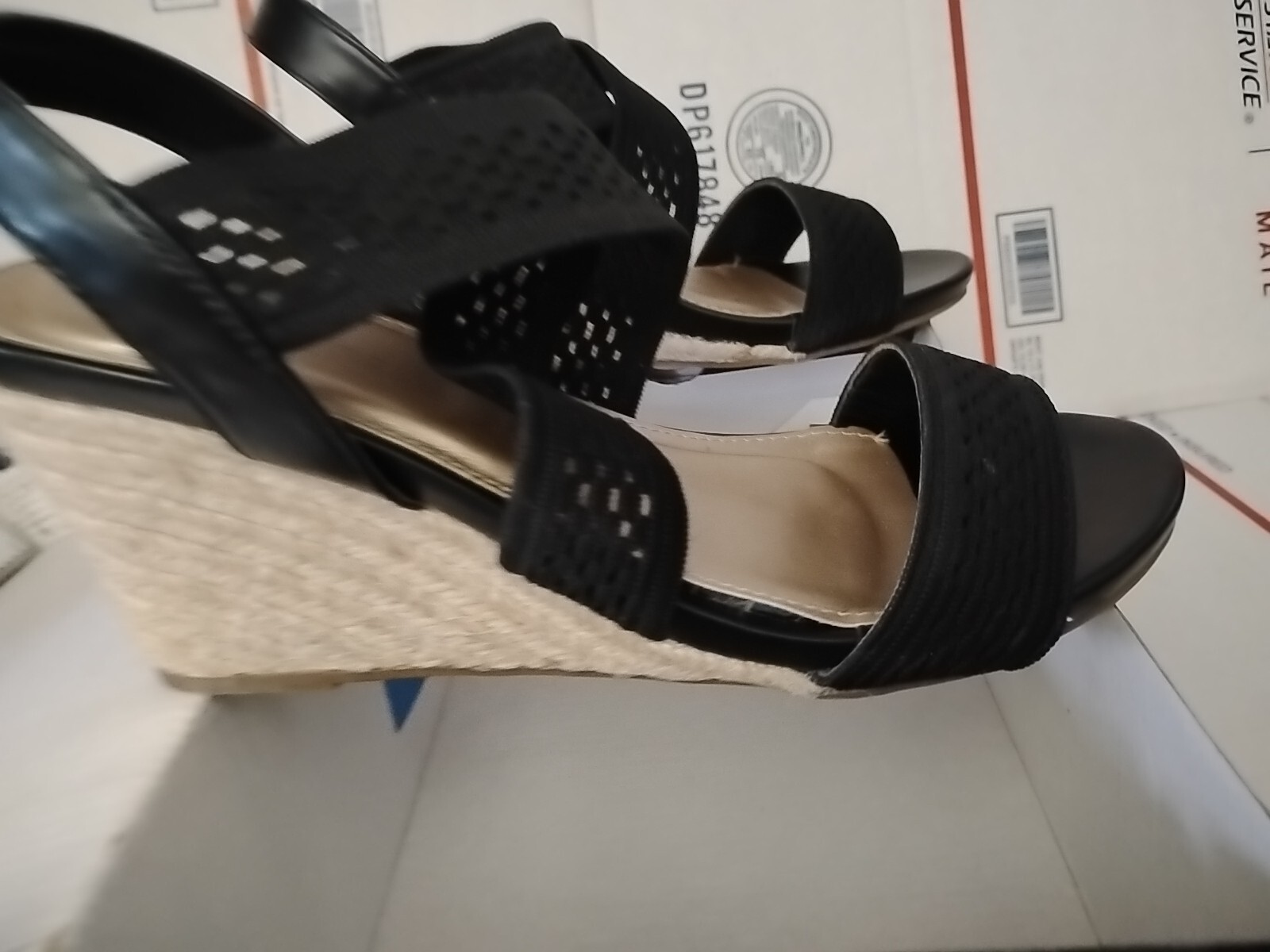 “London Fog” size 10 M , Woven Textile Sandals Pickwick BLACK Wedge Heel #00t