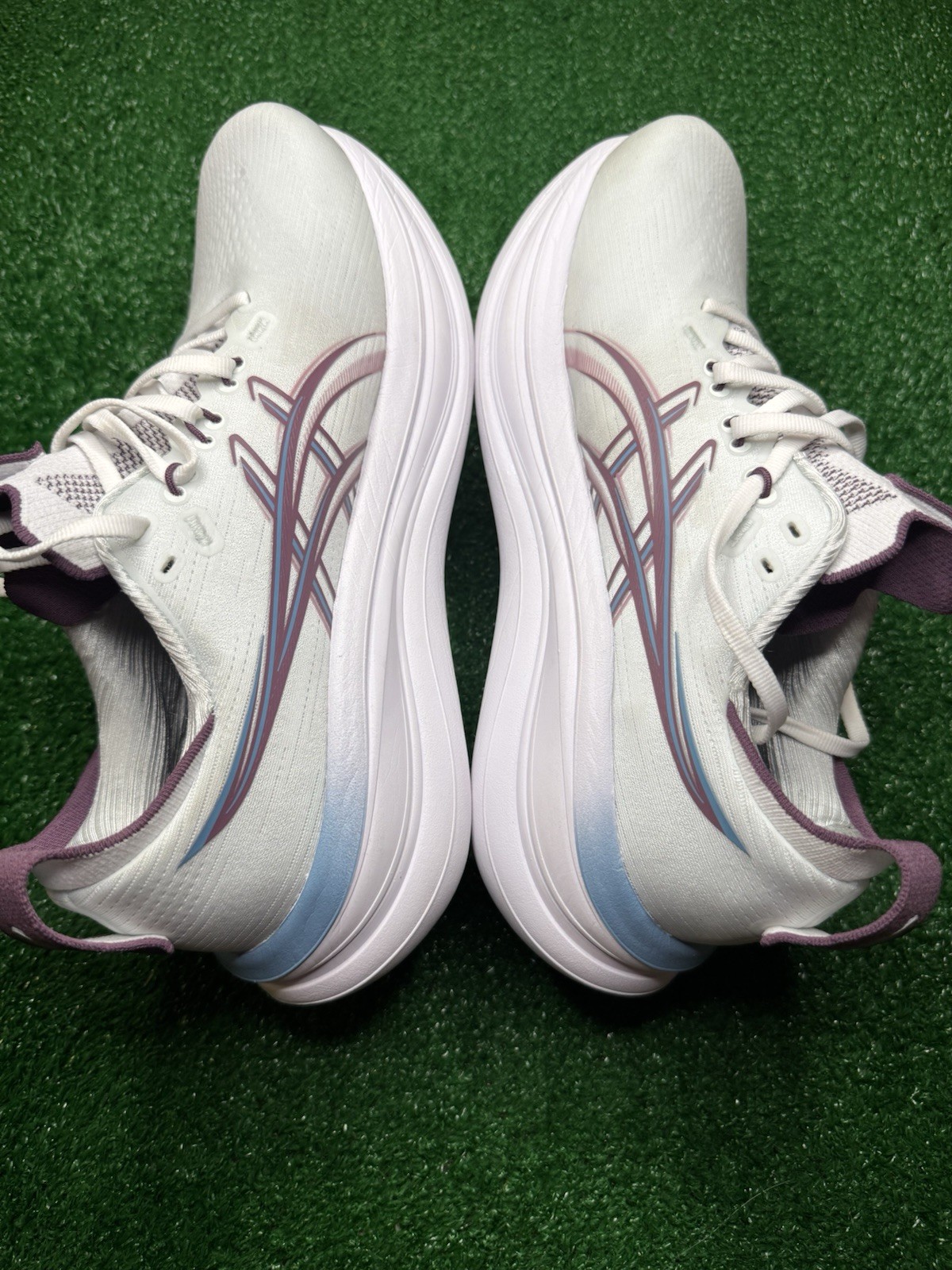 ASICS GEL-NIMBUS 28 Women’s Size 9 Med Arctic Blue/Velvet Purple Running Shoes