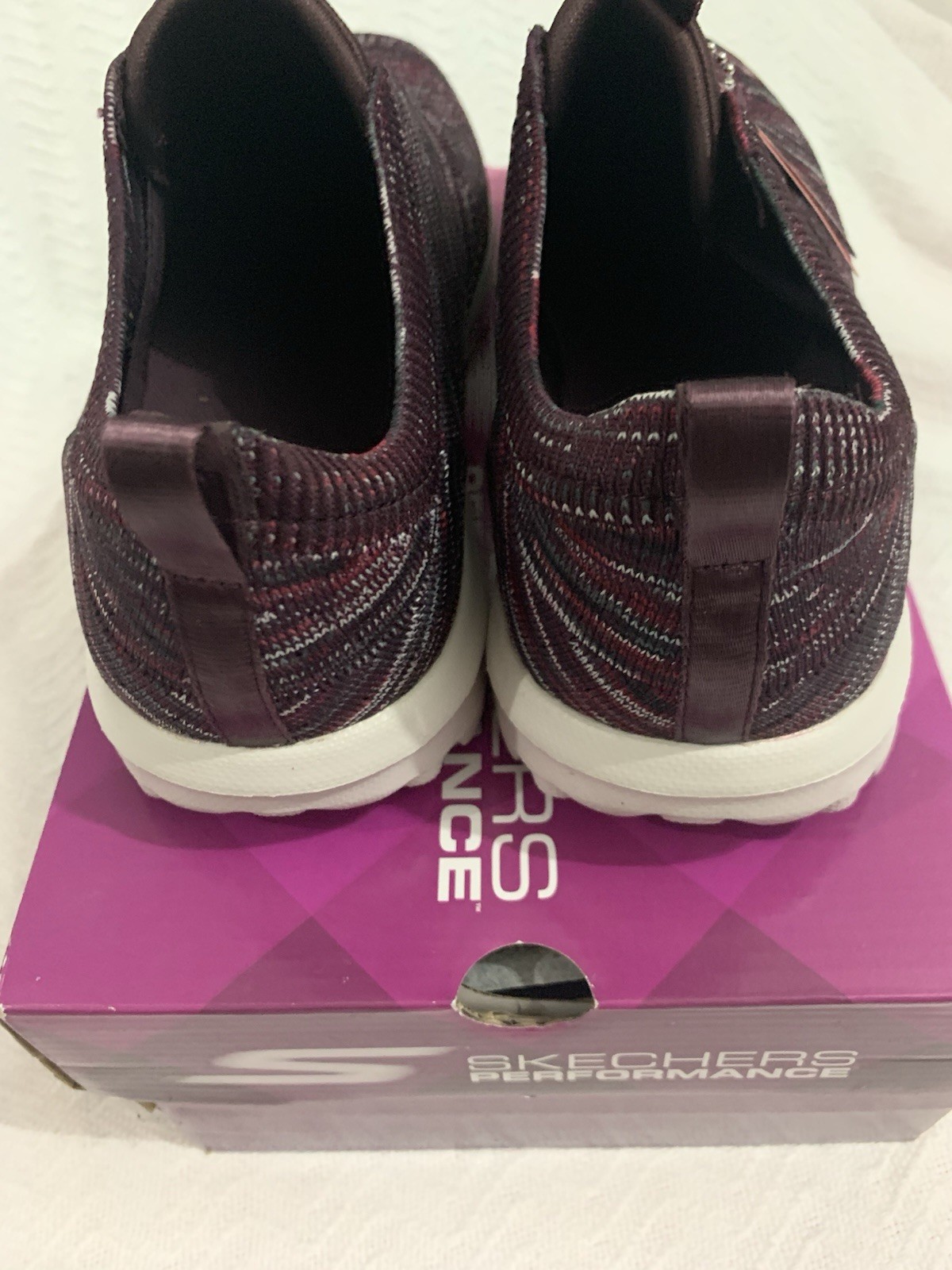 Skechers GO WALK Classic Radiant Moon Women’s 9.5 Wide Burgundy Slip On