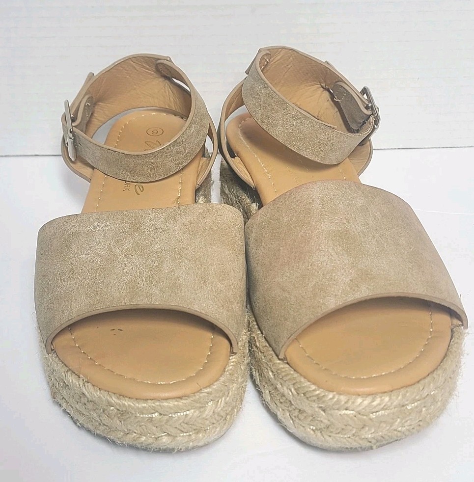 Vepose New York Womens Platform Sandals Sz 6 Gold/Nude CJY400A Espadrilles
