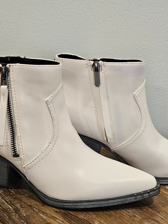 Circus by Sam Edelman White Whistler Ankle Boots Size 7 Chic City College Dance