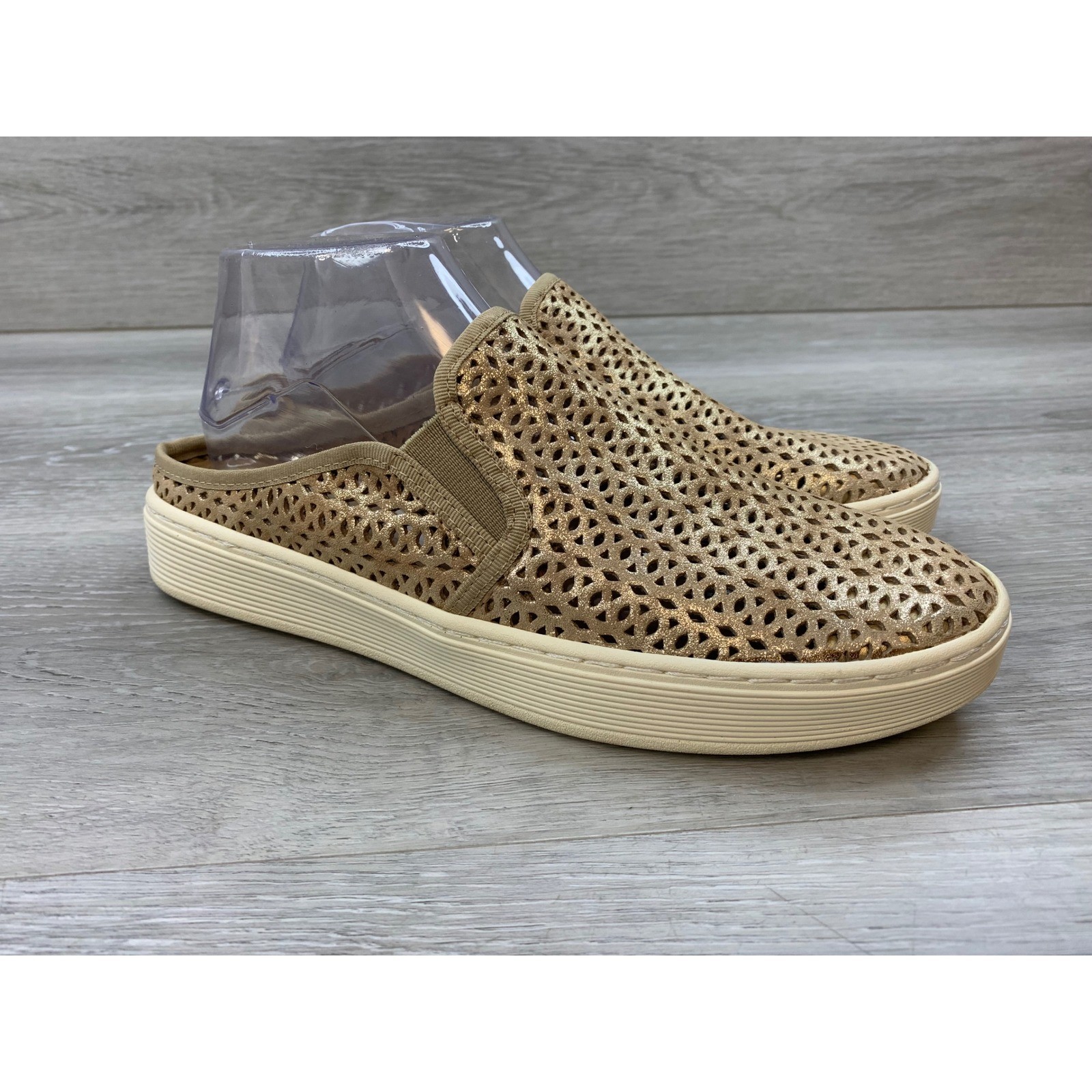 Sofft Somers Women’s Metallic Gold Laser Cut Leather Mule Sneakers 8.5 Shoes
