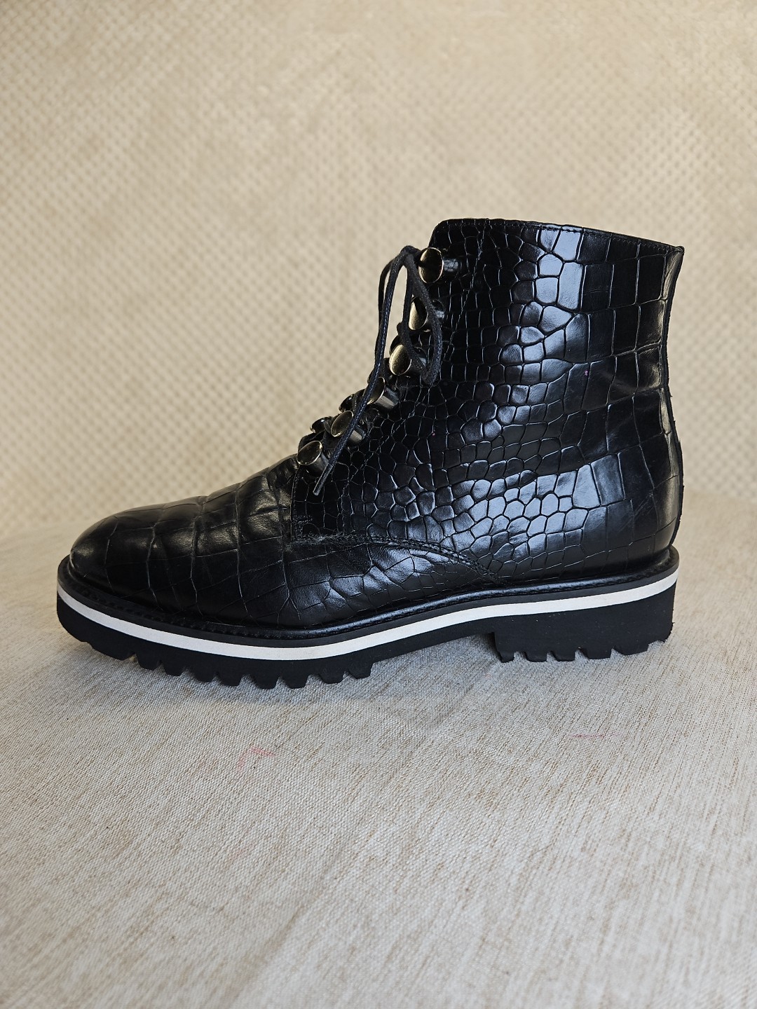 MAESTRIA Calzature Artigianali Croc Leather Lug Sole Blk Bootie S 37 Barely Used