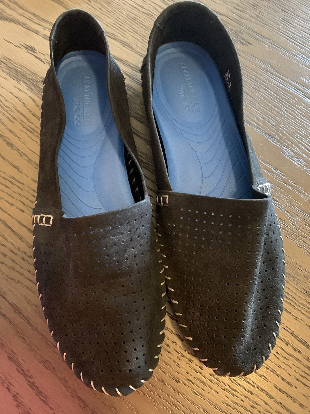 Adam Tucker Me Too Shoes Size 8 Perforated Slip On Loafer Flats Black