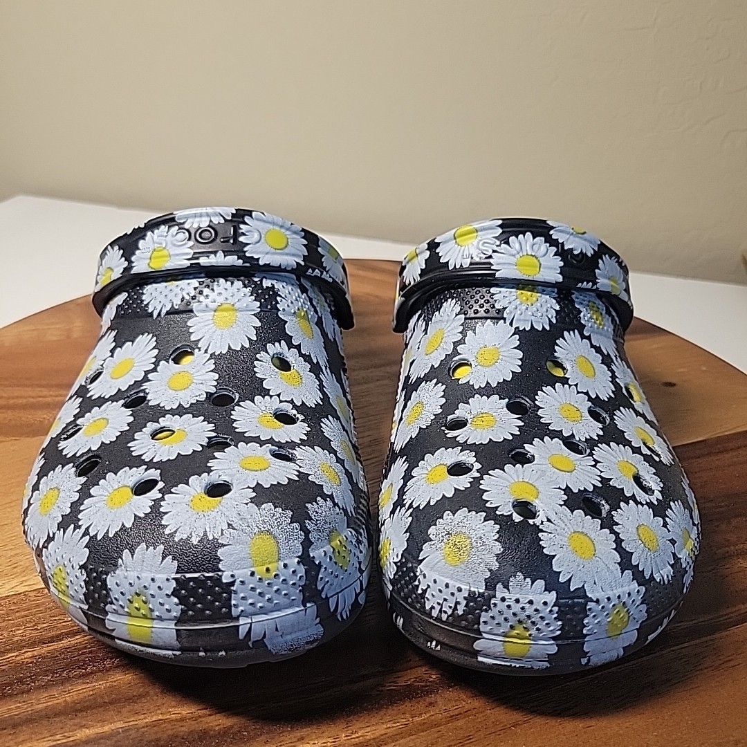 Crocs Classic Lined Clog Sandals W 10 M 8 Black Yellow White Daisy 207301 *READ*