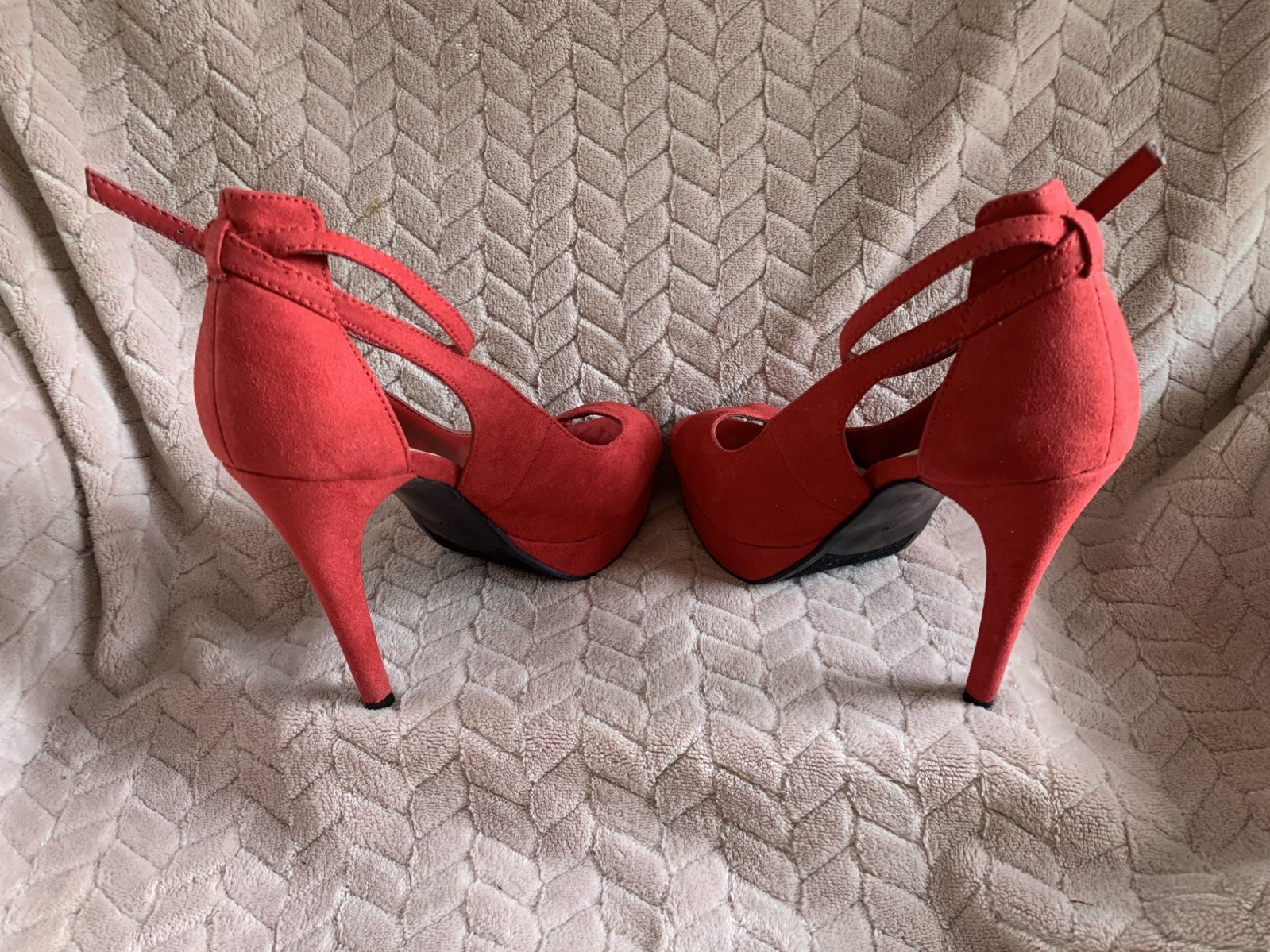 Marc Fisher Suede Heels Womens 7 Red Platform Ankle Strap Peep Toe Going Out