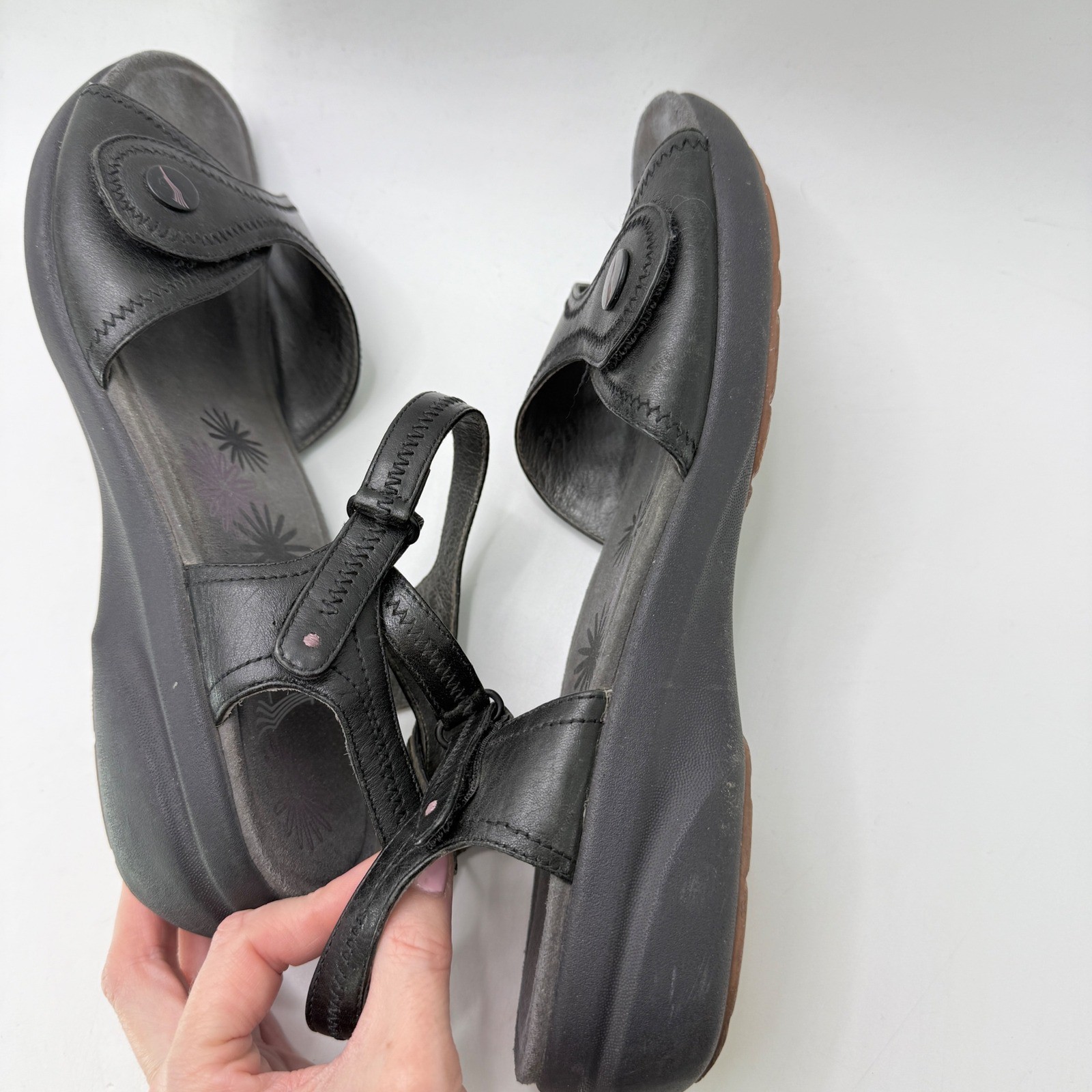 Dansko Black Leather Comfort Wedge Strap Sandals Women Size 41 EU