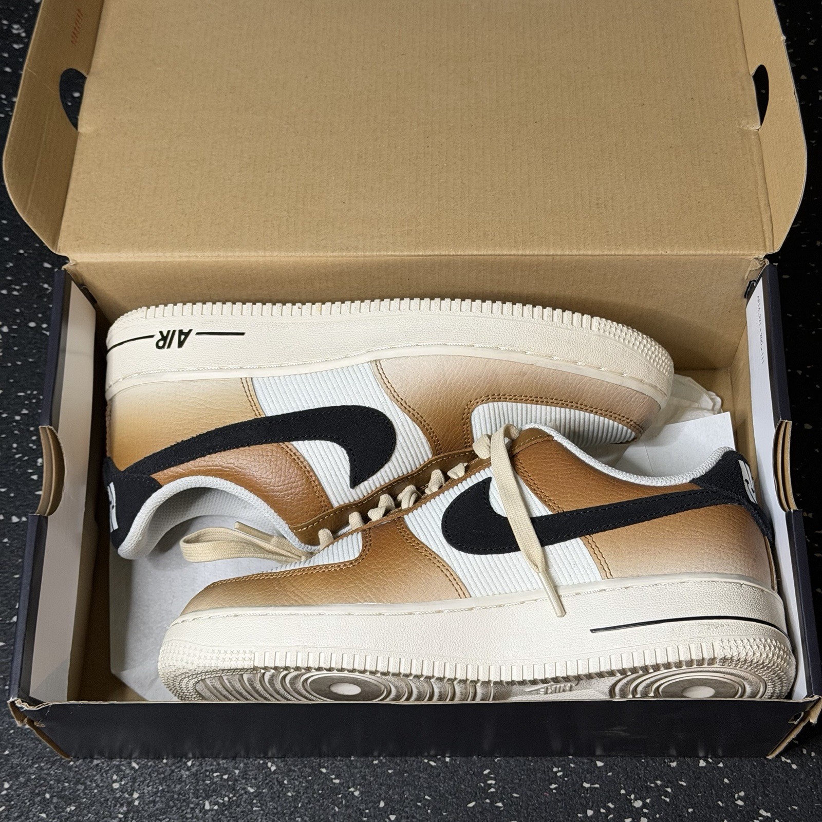 NIKE Womens Air Force 1 Low ’07 Ale Brown Sanddrift Sneakers Size 8.5