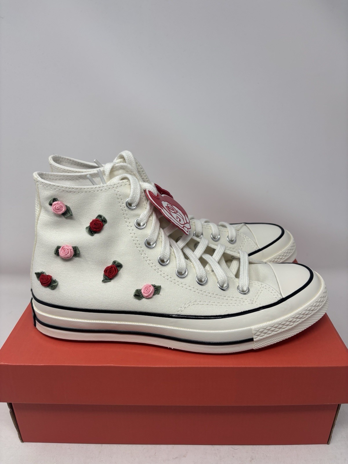 Converse Chuck 70 Valentine’s Day White Red A10637C Sneakers Women’s Size 9.5