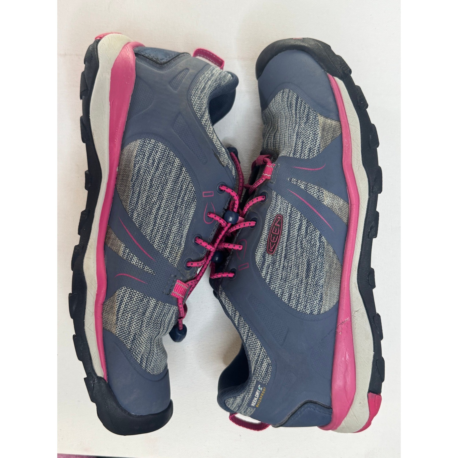 KEEN Terradora II Waterproof Hiking Shoes Women Grey Pink Low Top Sneakers