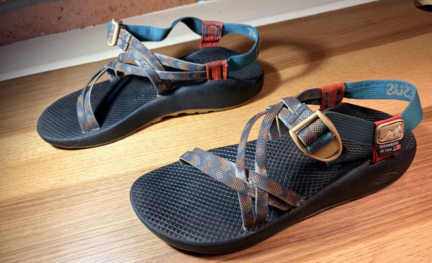 Chaco «Jesus Freak» Z/X2 Classic Sandals Multicolor Women Sz 9 Assembled In USA