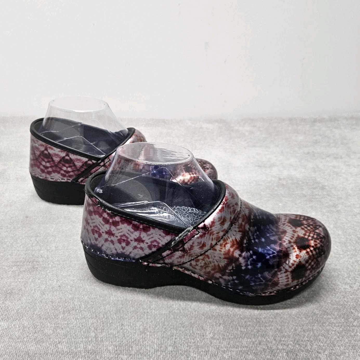 Dansko Women’s Professional Clog Metallic Wash Patent Leather EUR 38 US 7.5 – 8