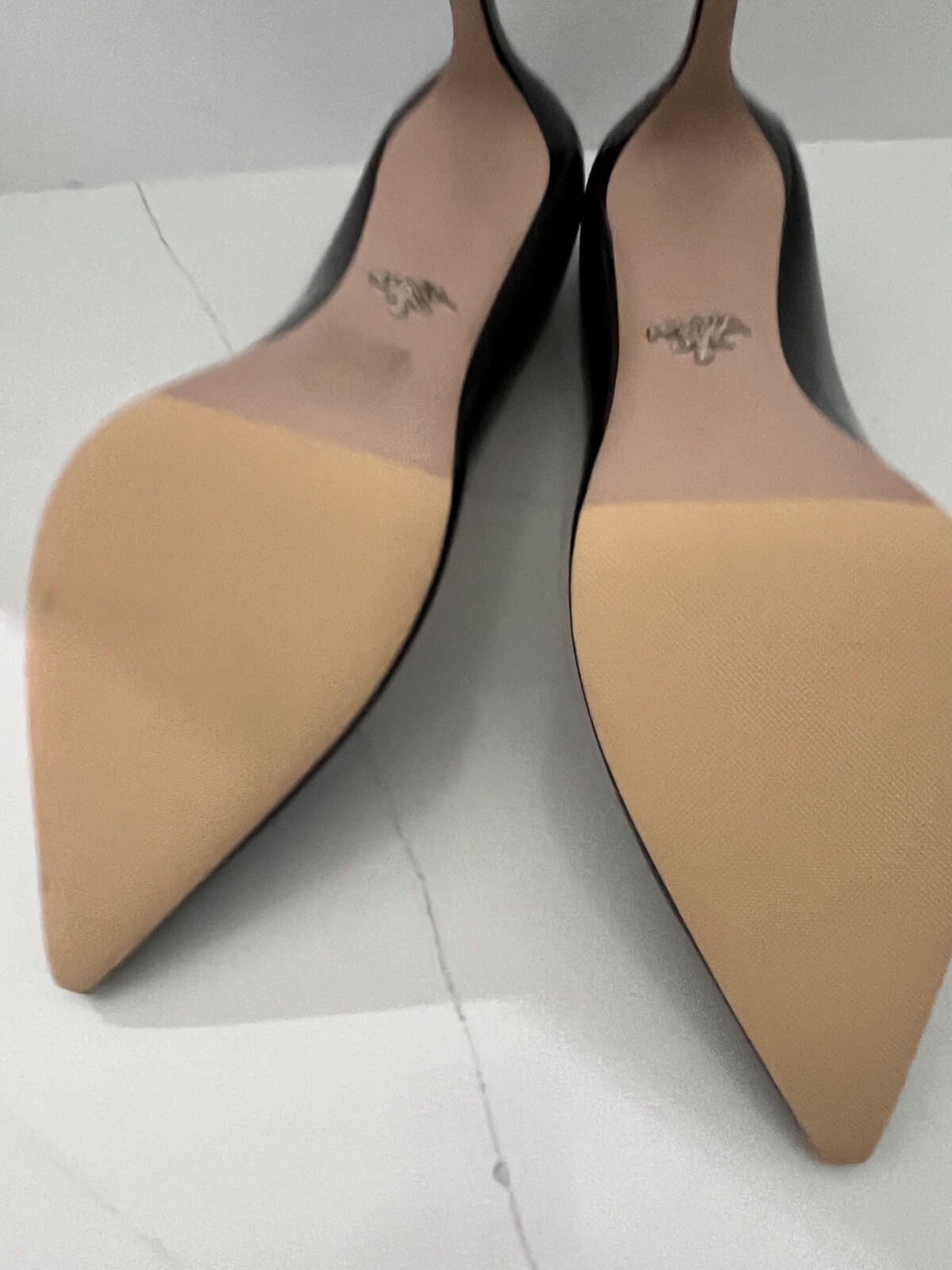 Prada Black Patent Leather Pointed Toe Classic Elegant Designer Pumps Heels Shoe