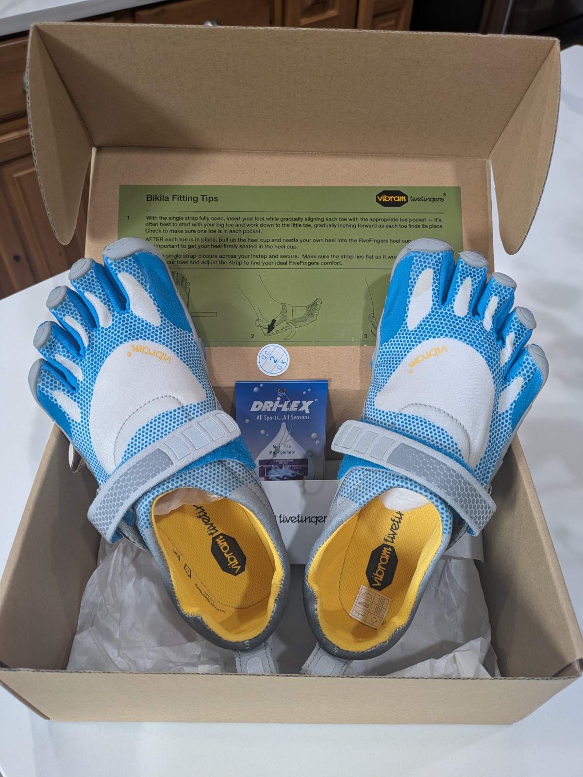 Vibram FiveFingers Bikila Women’s Toe Athletic Sneaker Hook & Loop Mesh