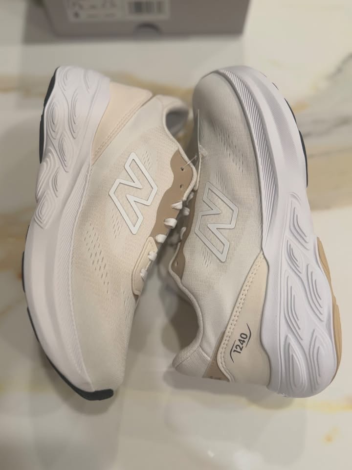 New in Box New Balance Fresh Foam 1240v1 size 7.5 B Sea Salt/Linen/Linen