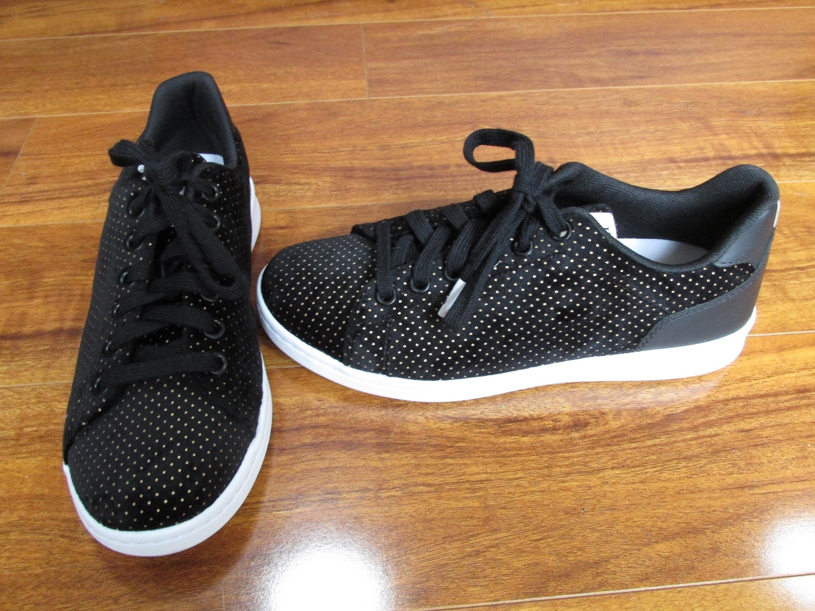 NEW ED Ellen DeGeneres Chapala Sneakers WOMENS 5.5 Black & Gold Dot Velvet $98.