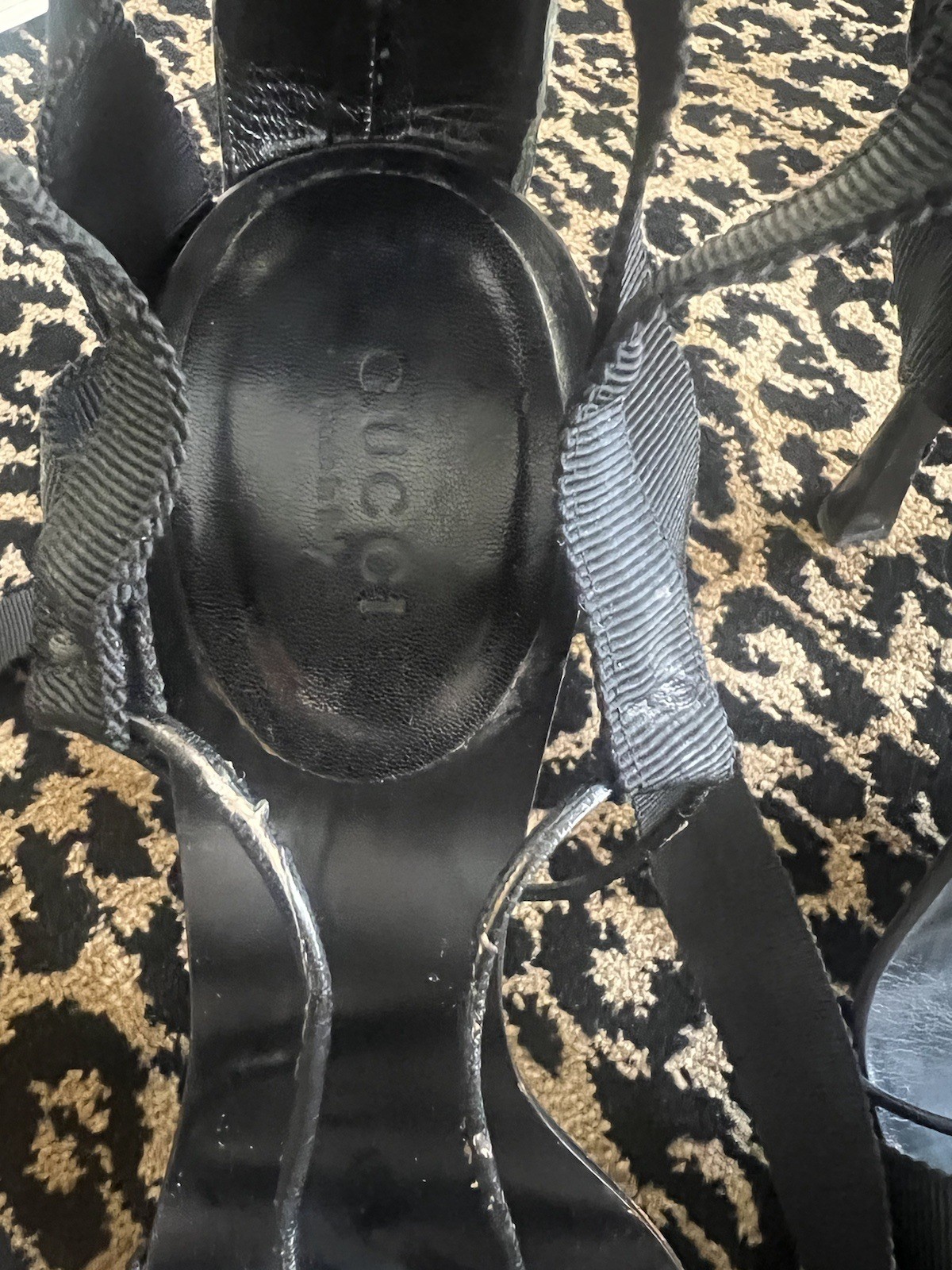 Gucci Tom Ford 2002 Runway Collectible Grosgrain Ribbon Heels Sz. 7 B