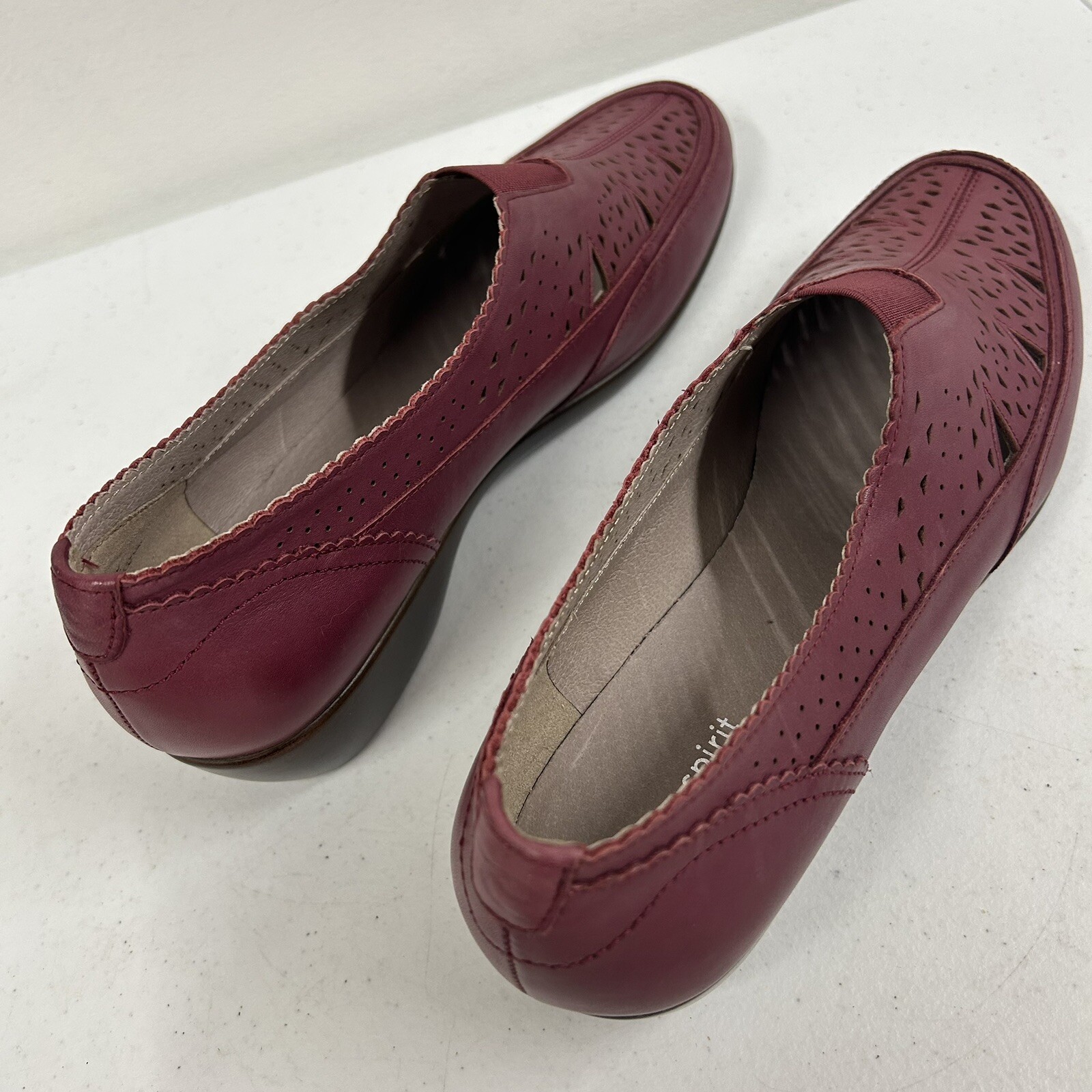 Easy Spirit Daisie Women’s Slip On Loafers Size 10N Purple NEW