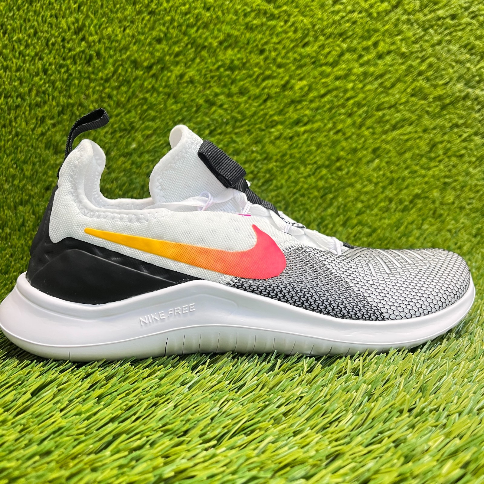 Nike Free TR 8 Womens Size 8 Black White Pink Athletic Running Shoes Sneakers