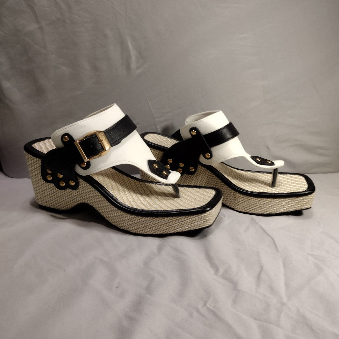 Women’s Wedge Thong Sandals Buckle Studded Adjustable Strap Black/White 6.5