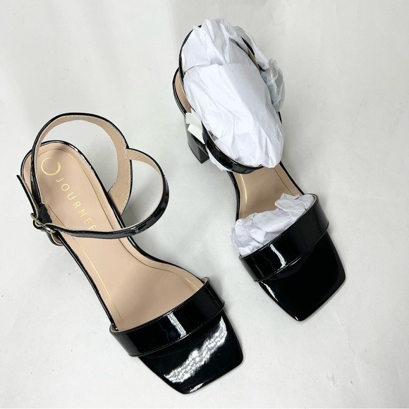 Journee Collection Women’s Tivona Block Heel Dress Sandals Black Patent Size 7M