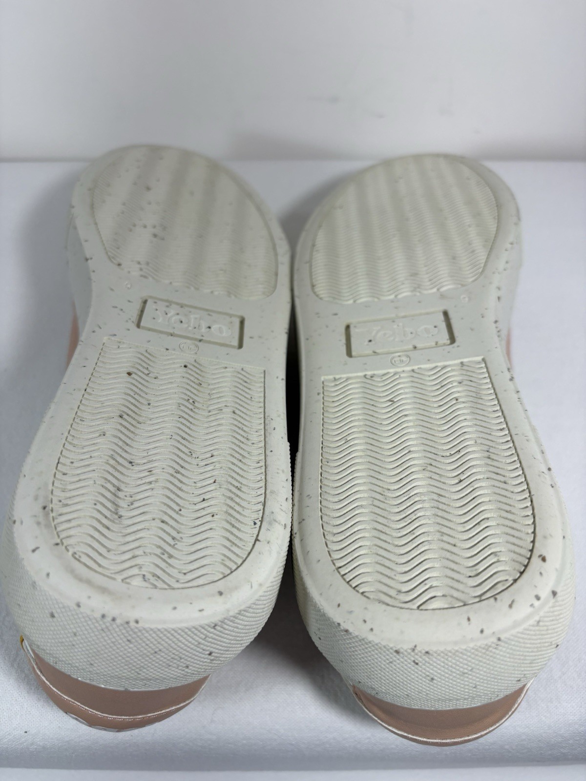 Soludos Yebo White/Pink Low Top Vegan Sneakers Size 9 NEVER WORN!