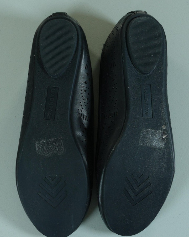 UNIONBAY Shoes Womens Size 8 Black Cutout Ballet Flats Bow Round Toe Slip On