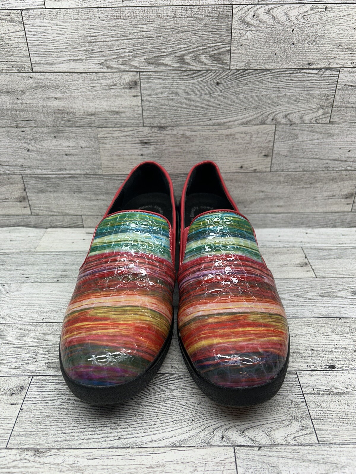 Nursing Work Shoe Spring Step Skitelz Red Rainbow Size 7.5 M Non-Skid