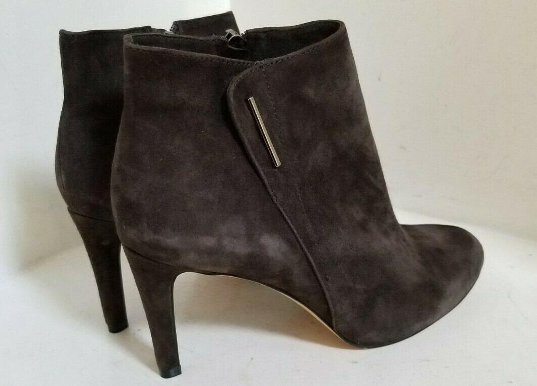 Vince Camuto 8.5W Charlotte BROWN Soft Suede Dress Ankle Boot 3.25″ Heel Zip Up