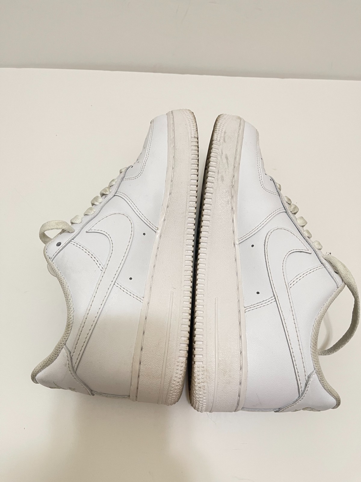 EUC Nike Air Force 1 Low 2022 triple White DD8959-100 Womens 9.5 /Mens 8 casual