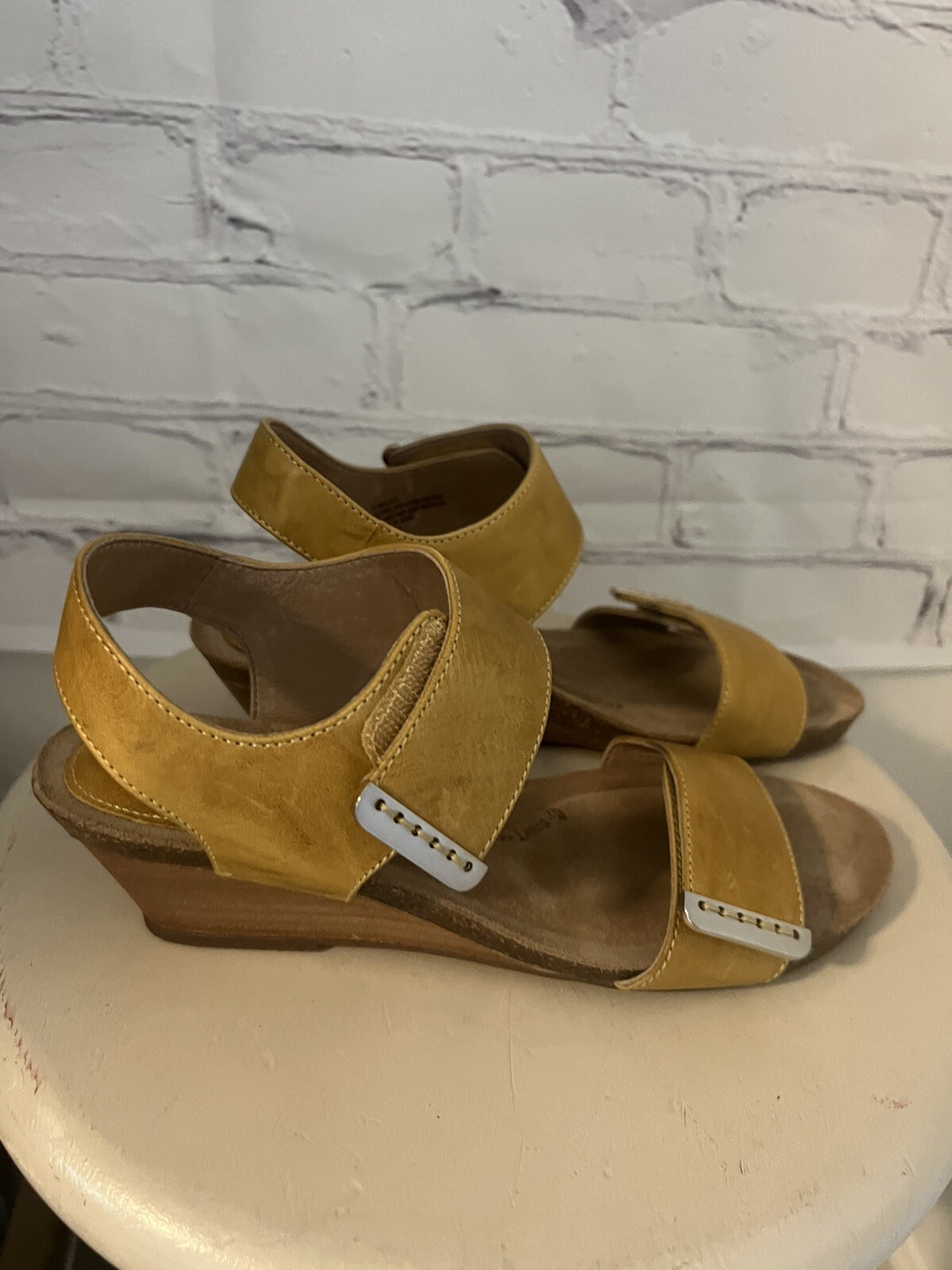 Sofft VERDI Lemon Yellow Sandal EUC Women’s Size US 9.5