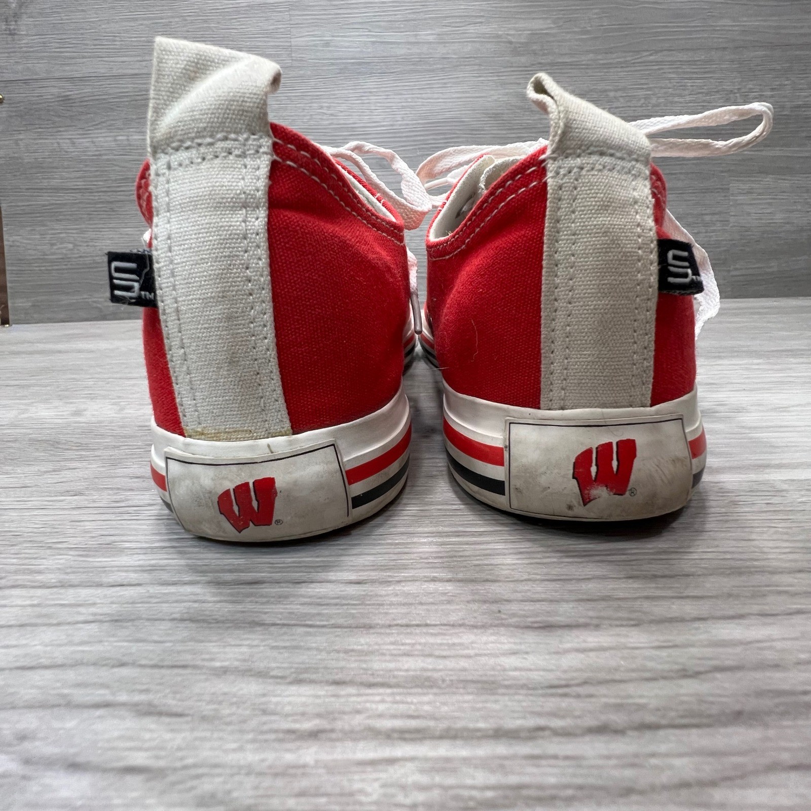 Wisconsin Badgers Red White Low Top Canvas Sneakers Shoes Womens Size 8 M
