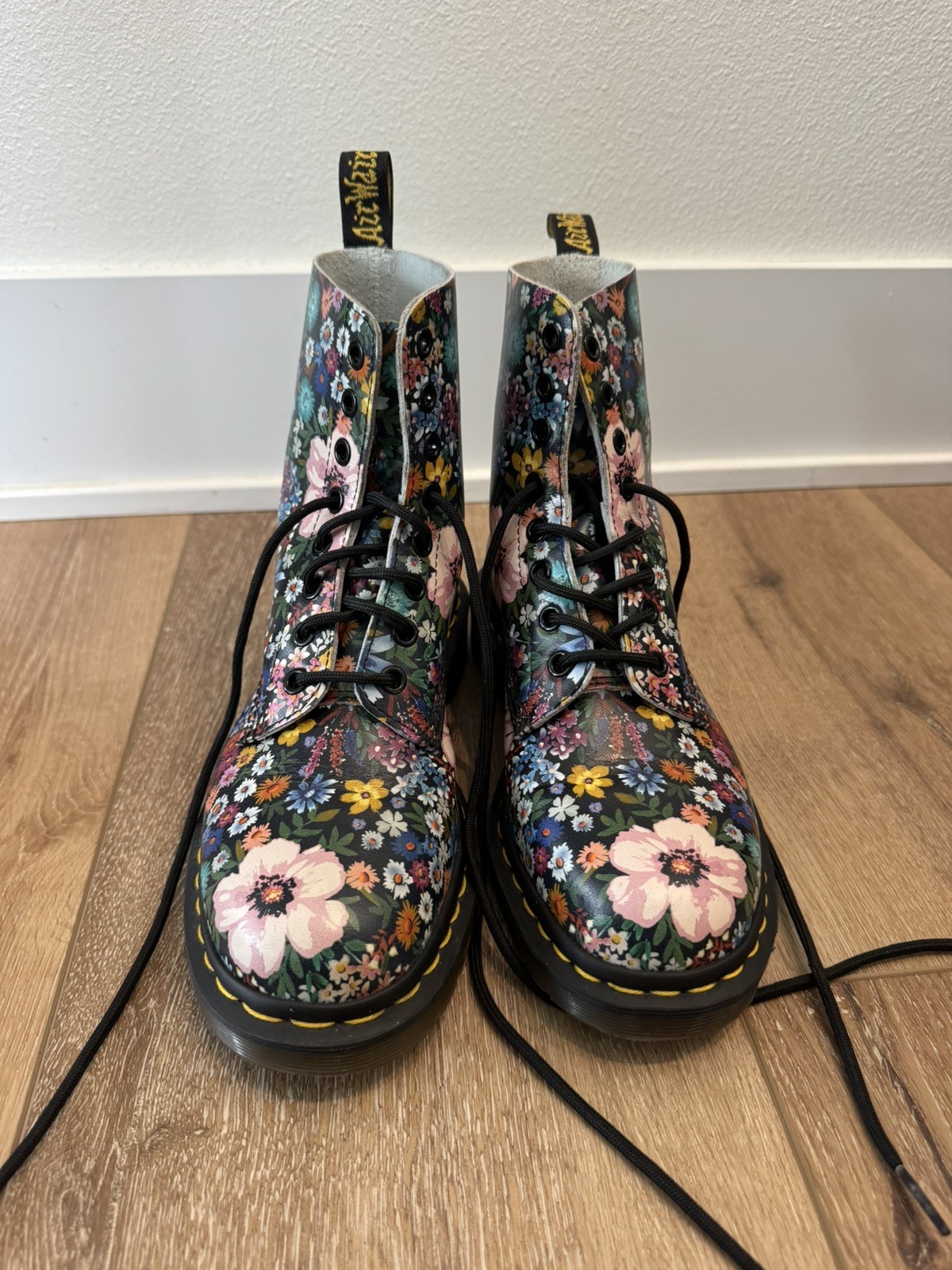 Dr Martens Wanderlust Floral 1460 WL Lace Up Combat Boots Women’s 7 Shoes RARE
