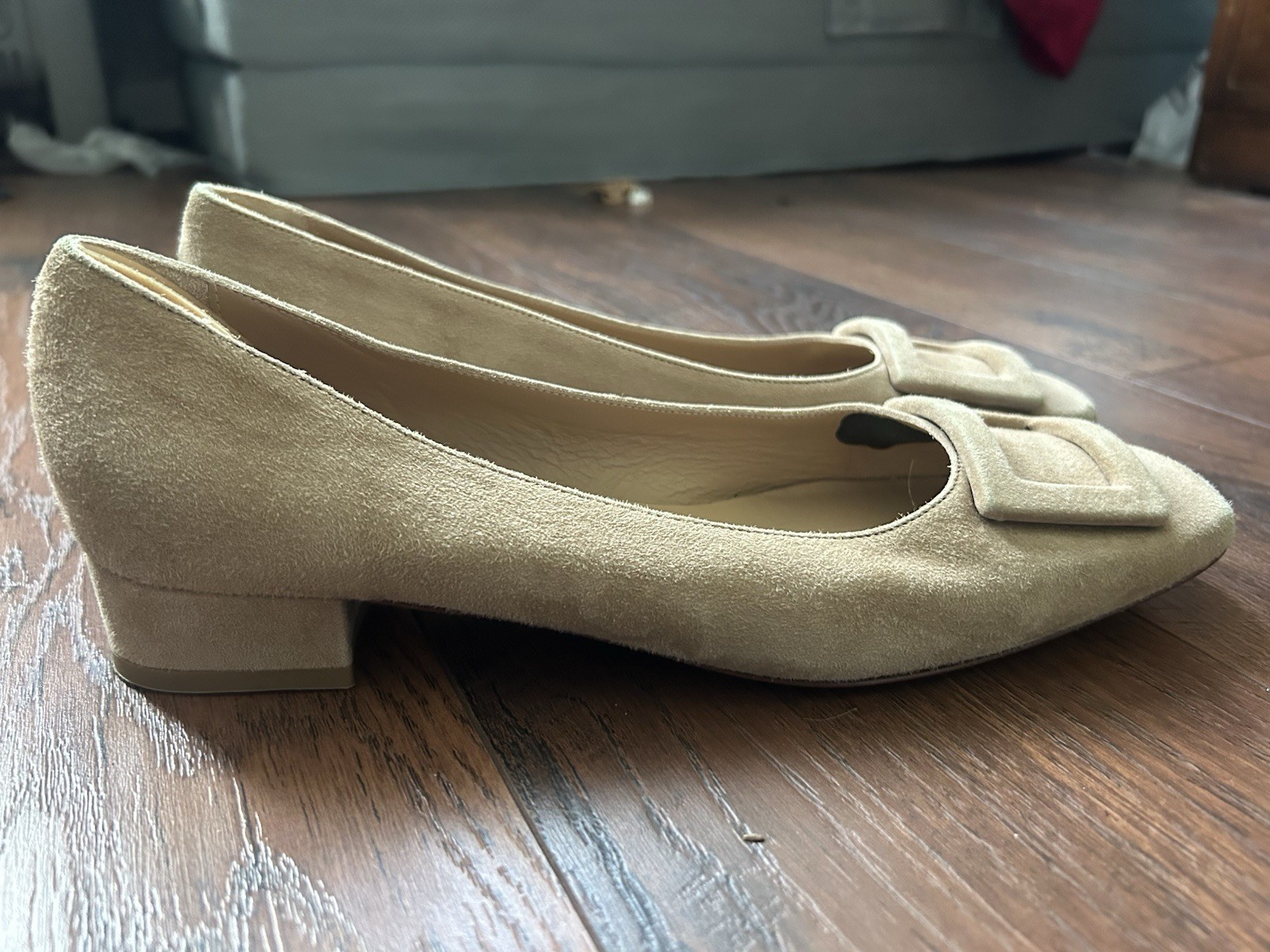 Ann Mashburn Buckle Shoe Womens Size 39 8.5 Beige Suede Flat Square Toe Italy