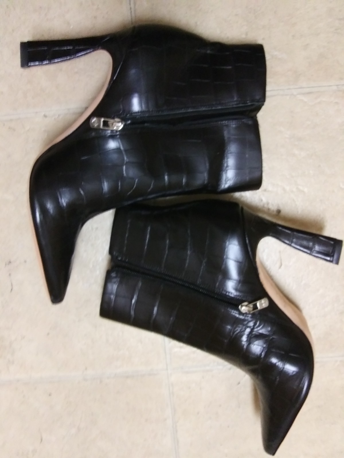 BRAND NEW ANTONIO MELANI Rich Classy Sophisticated LEATHER Black Bootie- 10 M