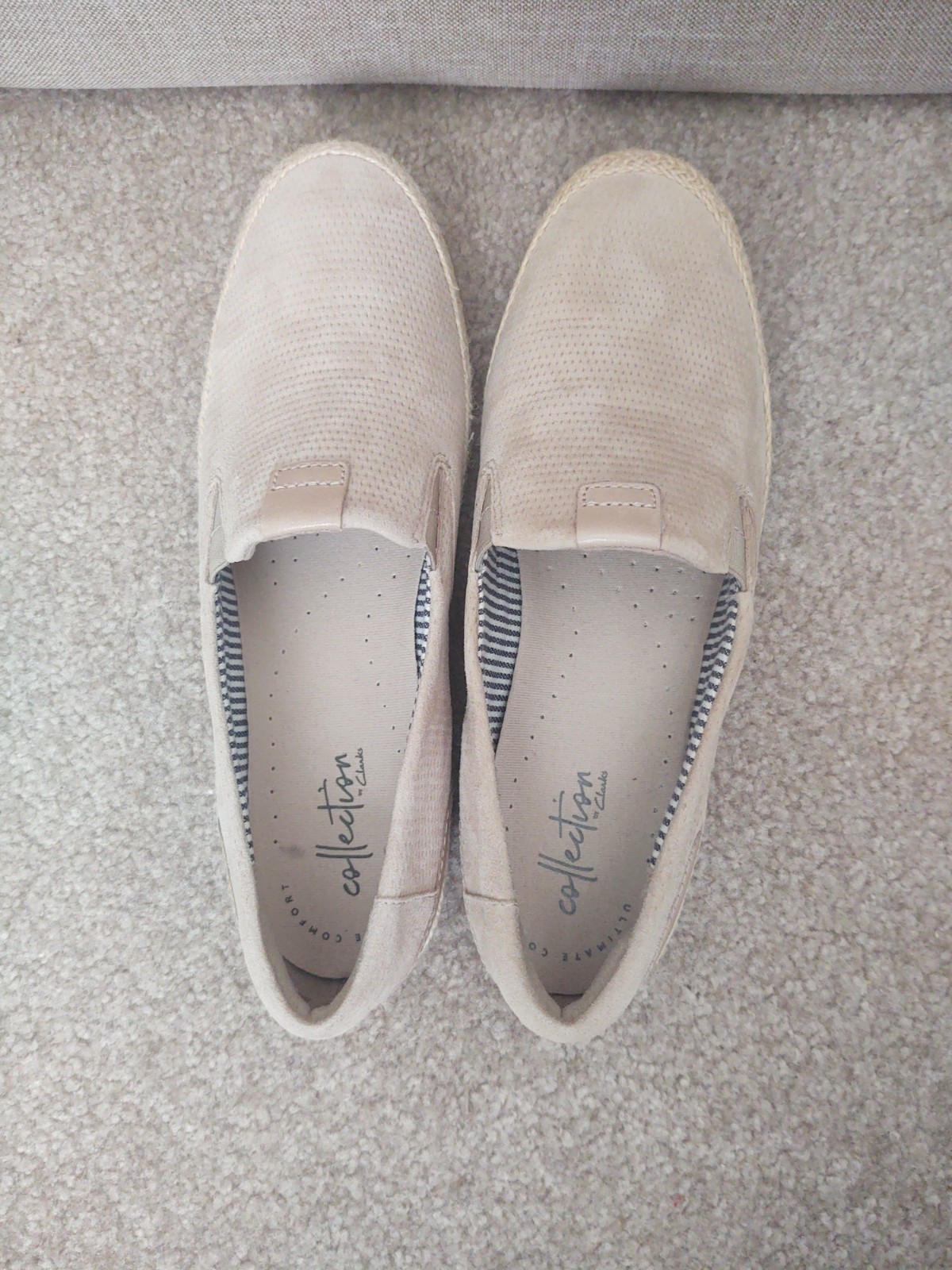 NIB Clark’s Danelly Iris Sand Suede Beige Loafer Slip On Comfort Espadrille 6.5