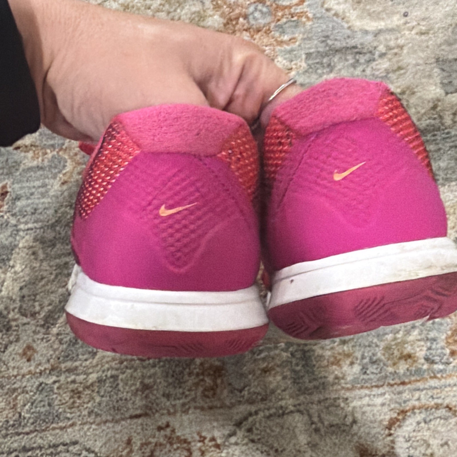 Nike Flex Experience RN 5 Women’s Pink/Beige Sneaker 844729-600