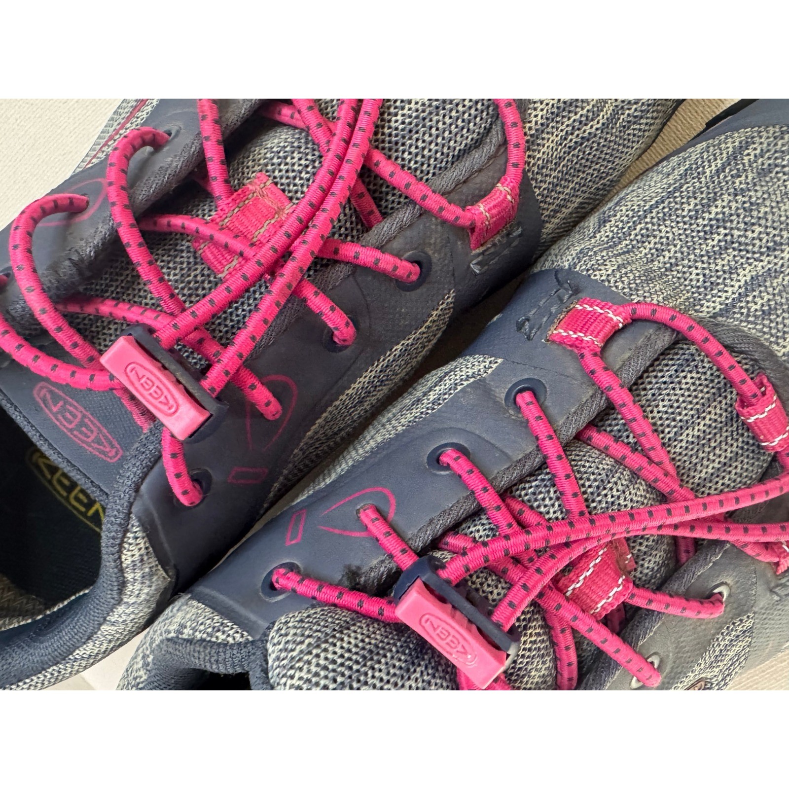 KEEN Terradora II Waterproof Hiking Shoes Women Grey Pink Low Top Sneakers