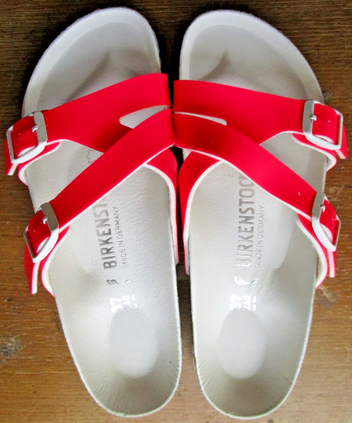BIRKENSTOCK Sandals YAO HEX Neon Pink EU 37, US WOMENS 6-6.5 BIRKI