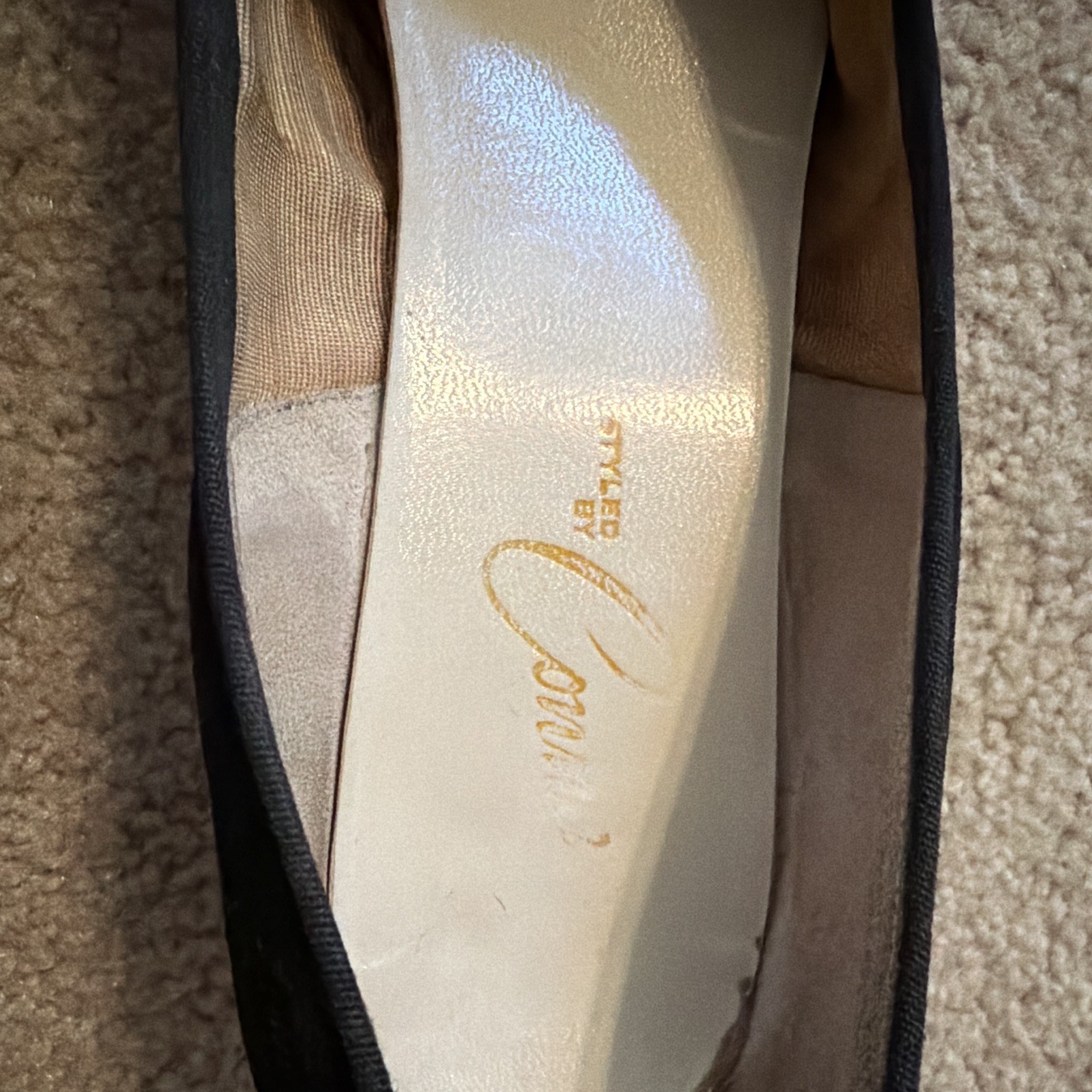 Vintage Connie Women’s Black Suede Bow Pointed Toe Block Pump Slip On 10