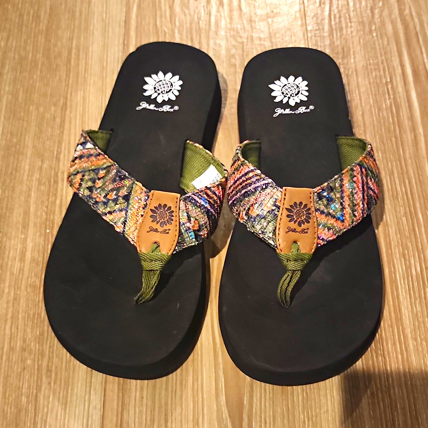 Yellow Box Women’s Fabric Thong Sandals Black/Multicolor Geometric Straps US 9