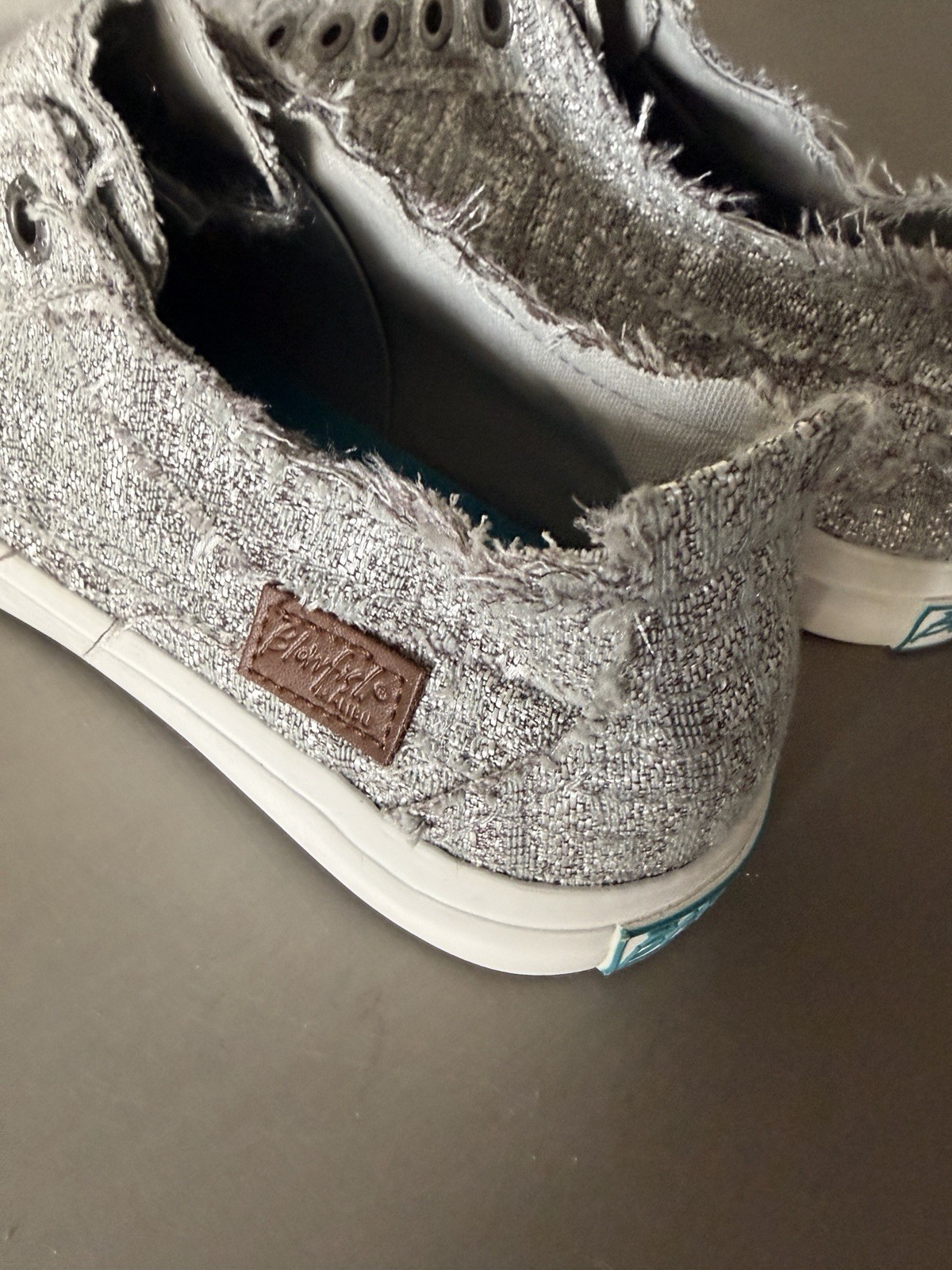 Blowfish Malibu Women’s Light Grey Hipster Silver US 8.5 Slip on Frayed Edge