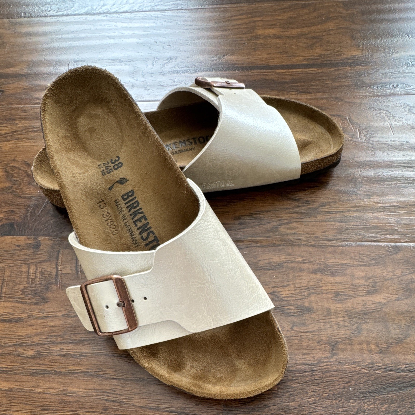 Birkenstock Beige Buckle Slide Sandals EU 38 US 7 Narrow