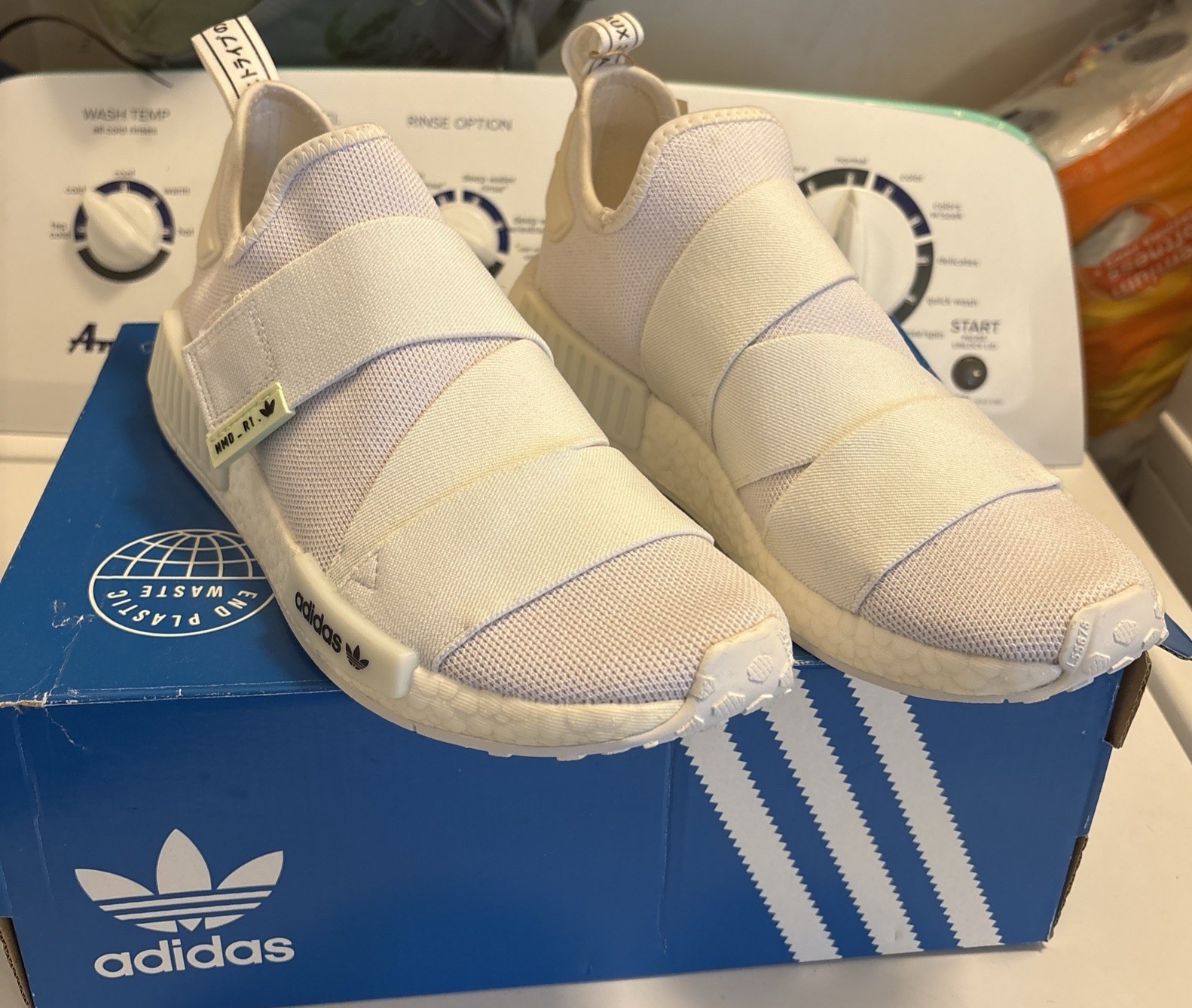 adidas NMD_R1 White Women Sneakers GW5699, Size 9 NO BOX – NEW